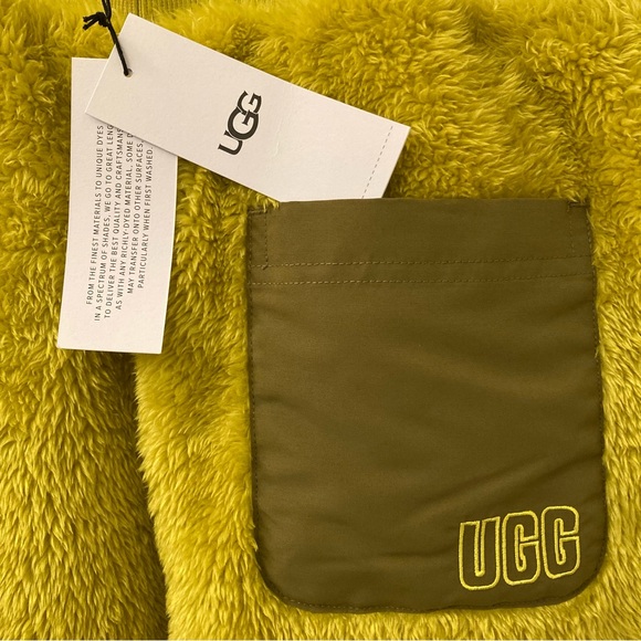 UGG Camilia Sherpa Shorts (NWT) in Mustard Yellow (Size S) - Cozy Wear - Picture 6 of 16